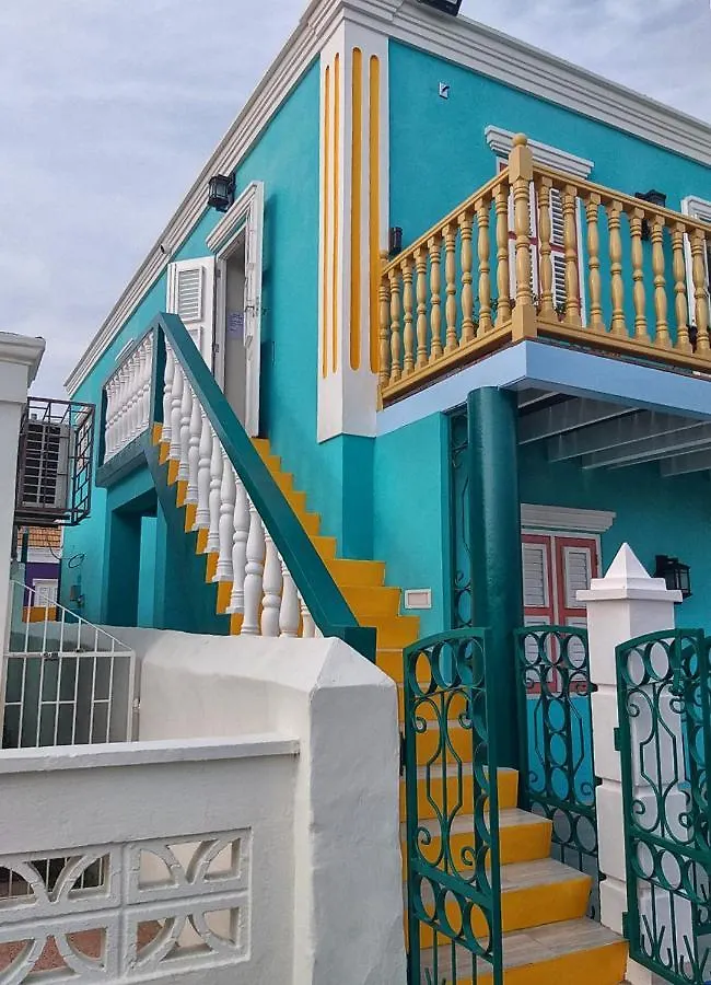 Turquoise B&B Willemstad Bed & Breakfast